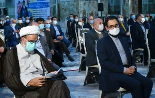 وزیر ارشاد:

نگاه فقهی امام خمینی(ره) بسیاری از مشکلات در حوزه هنر را حل کرد 3