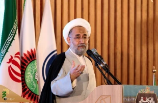 رونمایی از ۲۰۰ عنوان کتاب درباره نقش روحانیت در دفاع مقدس
 3
