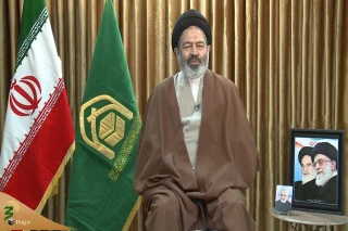 
منتظران امام عصر عج و ولایت در صحنه هستند و فعّال، به دنبال غرب و شرق نمی‌روند