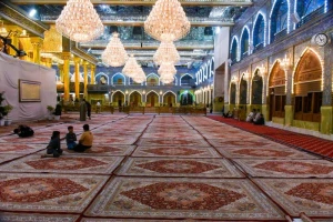 حرم حضرت عباس (ع) با هزار فرش جدید، مفروش شد+ تصاویر