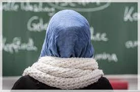 دادگاه کانادا منع حجاب را برای کارمندان دولتی قانونی اعلام کرد