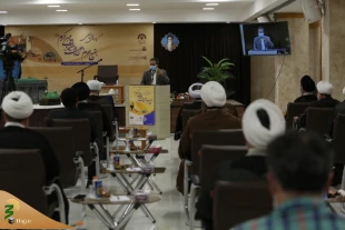 ریی‍‍س پژوهشکده حج و زیارت:

بزرگداشت شخصیت های مدفن در بقیع ضروری است 2