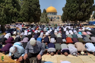 برپایی نماز جمعه در مسجد الاقصی با حضور ده ها هزار نمازگزار فلسطینی