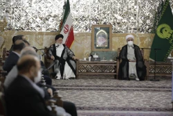 تولیت آستان قدس رضوی تأکید کرد:

دعوت به مشارکت حداکثری در انتخابات محور جشن‌های دهه کرامت 2