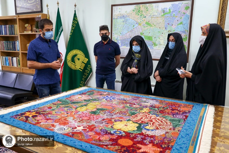 اهدای فرش نفیس دستباف به موزه آستان قدس رضوی
 2