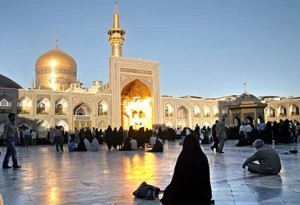 میزبانی حرم امام رضا(ع) از زائران غیرمسلمان