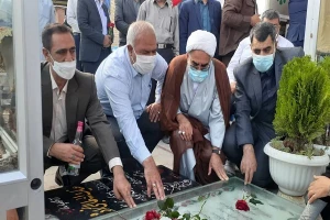 با حضور در گلزار شهدای کرمان انجام شد؛
تجدید میثاق کارکنان بعثه و حج و زیارت کرمان با آرمانهای امام و شهداء 