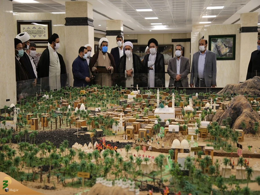 اعلام آمادگی حجت‌الاسلام مروی برای ساخت ماکت هفت شهر عشق برای زائران در آستان قدس رضوی 4