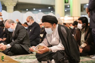 مراسم قرائت دعای عرفه در حرم حضرت عبدالعظیم حسنی برگزار شد

 3