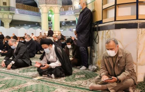 Recitation of Arafa prayer in the shrine of Hazrat Abd al-Azim Hassani (as)