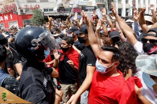 شبه‌کودتا در تونس؛ نخست وزیر و رئیس پارلمان برکنار شدند