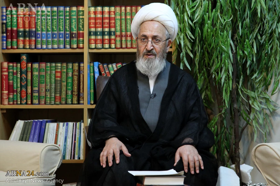 آیت‌الله سبحانی در پیامی به کنگره شعر ترکی غدیر:

شاعران واقعه غدیر خم را در سطح بین‌المللی معرفی کنند 2