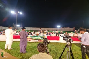 علمای شیعه و سنی لاهور:

ذاکران از بیان مطالب تفرقه‌برانگیز در محرم پرهیز کنند 4