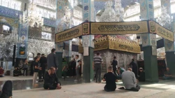 عزاداری زائران در حرم حضرت زینب(س)
 2
