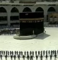 شستشوی خانه خدا با گلاب و آب زمزم‌+تصاویر
 2