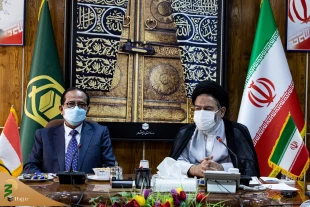 التقى سفير إندونيسيا مع ممثل الولي الفقيه في شؤون الحج والعمرة


 2
