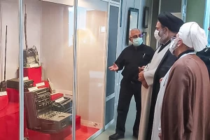 بازدید حجت الاسلام و المسلمین نواب از موزه دفاع مقدس کرمان