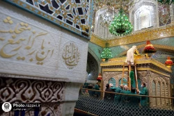 آیین تعویض پوش ضریح مطهر رضوی همزمان با سوم ربیع الاول
 17