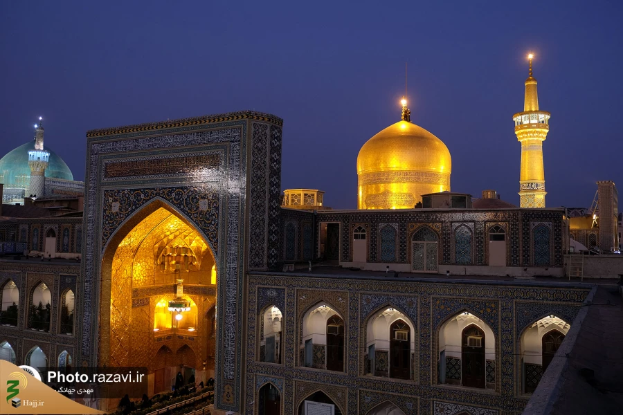 تعویض پرچم گنبد حرم مطهر رضوی همزمان با سوم ربیع الاول
 3