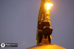تعویض پرچم گنبد حرم مطهر رضوی همزمان با سوم ربیع الاول
 6