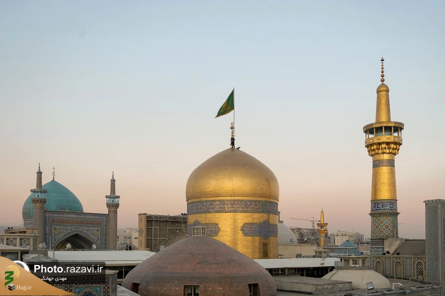 تعویض پرچم گنبد حرم مطهر رضوی همزمان با سوم ربیع الاول
 12