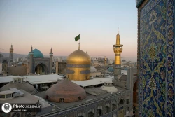 تعویض پرچم گنبد حرم مطهر رضوی همزمان با سوم ربیع الاول
 16