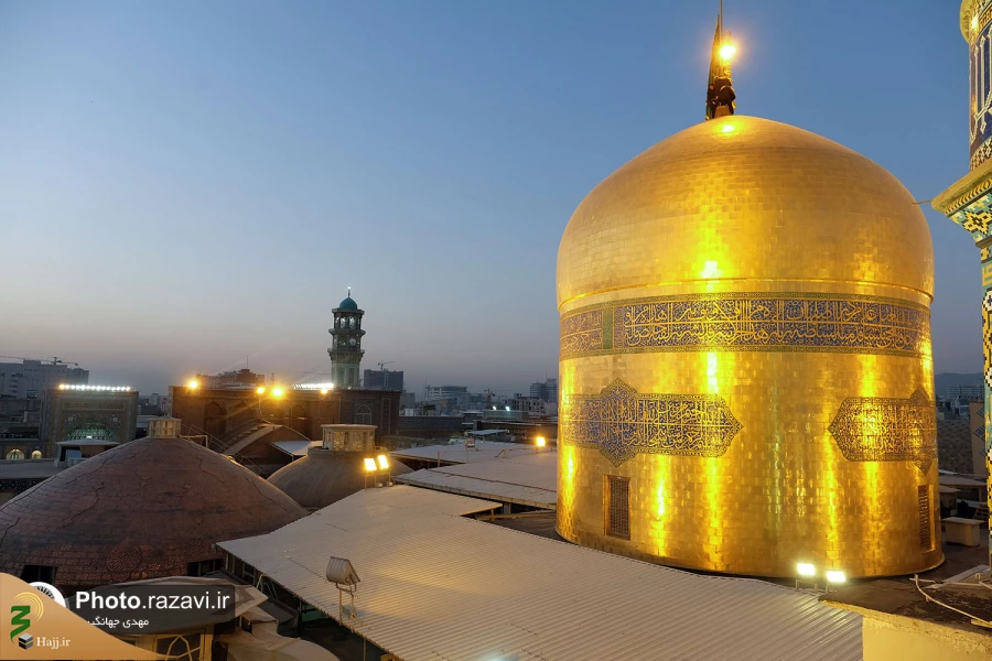 تعویض پرچم گنبد حرم مطهر رضوی همزمان با سوم ربیع الاول
 6