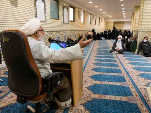 جلسه متمرکز زائران اعزامی منطقه قم به عتبات عالیات برگزار شد