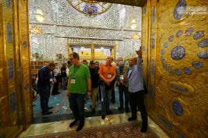 گردشگران آلمانی به زیارت حرم حضرت امیرالمؤمنین (ع) مشرف شدند