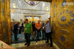 گردشگران آلمانی به زیارت حرم حضرت امیرالمؤمنین (ع) مشرف شدند 2