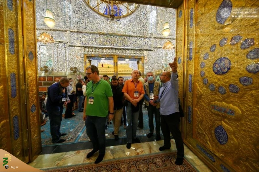 گردشگران آلمانی به زیارت حرم حضرت امیرالمؤمنین (ع) مشرف شدند 2