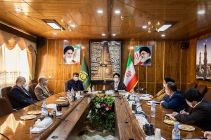 لقاء رئيس جمعية الهلال الأحمر مع ممثل الولي الفقية في شوون الحج و الزيارة

