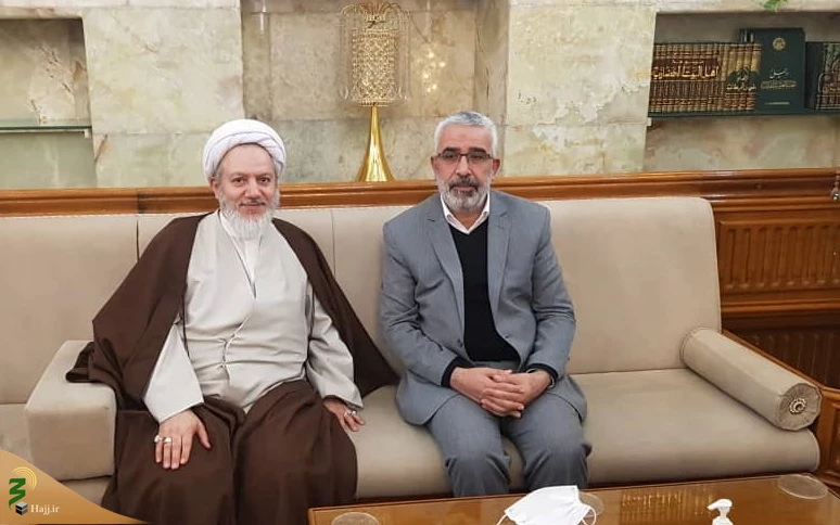 دیدار مسئول دفترنمایندگی بعثه رهبری در نجف با تولیت عتبه علوی 2