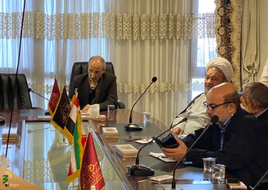 جلسه مدیران ثابت هتل های کربلا با نماینده بعثه رهبری در عراق برگزار شد 3