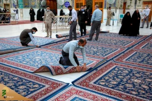  فرشهاى کهنه صحن مطهر علوى تعویض شدند.  3