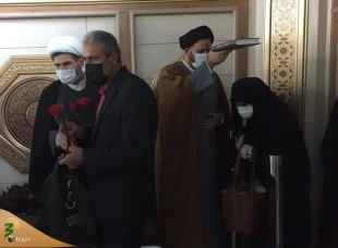 غادرت الدفعة الأولى من الزوار الإيرانيين إلى سوريا

 5