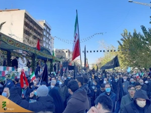 وزیدن عطر ۲۵۰ لاله فاطمی در فضای ایران | مردم با شهدا تجدید پیمان کردند