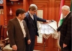 به همت رایزنی فرهنگی جمهوری اسلامی ایران در لبنان:

آیین رونمایی از کتاب «در پیشگاه امام حسن» دربیروت 2