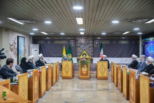 Supreme Leader's representative in Hajj and Pilgrimage affairs:
Knowledge-increasing among the Arbaeen pilgrims
 2