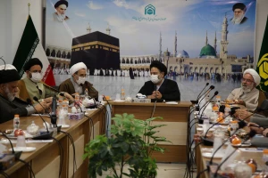 معاون فرهنگی بعثه مقام معظم رهبری:

افراد توانمند و متخصص حوزوی معرفی و بانک اطلاعات اساتید کارآمد تهیه شود