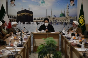 تاكيد حجة الاسلام نواب علي الجدارة و استخدام رجال الدين الأكفاء و الشباب في بعثة سماحة القائد

