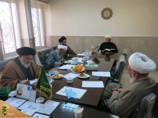 
برگزاری مصاحبه علمی جذب روحانیون عتبات در استان مرکزی
 4