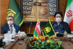 Omani Ambassador in Iran meets Supreme Leader's representative in Hajj and Pilgrimage Affairs