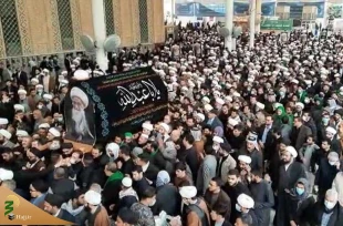 تشییع پیکر آیت الله صافی گلپایگانی در نجف 2