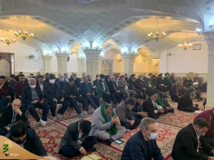 طنین دعای کمیل درحرم مطهر مولای متقیان امام علی(ع)
 2