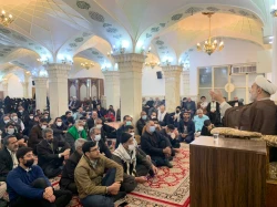 خطیب بعثه رهبری در نجف:
در موعظه شفقت و مهر و محبت نهفته است 2