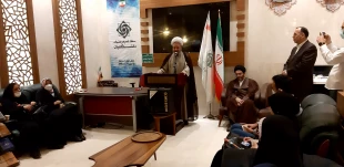 مسئول دفتر نمایندگی بعثه مقام معظم رهبری در عراق: 
دانشجویان سفیر امام حسین (ع) در دانشگاه ها و مراکز علمی باشند 2