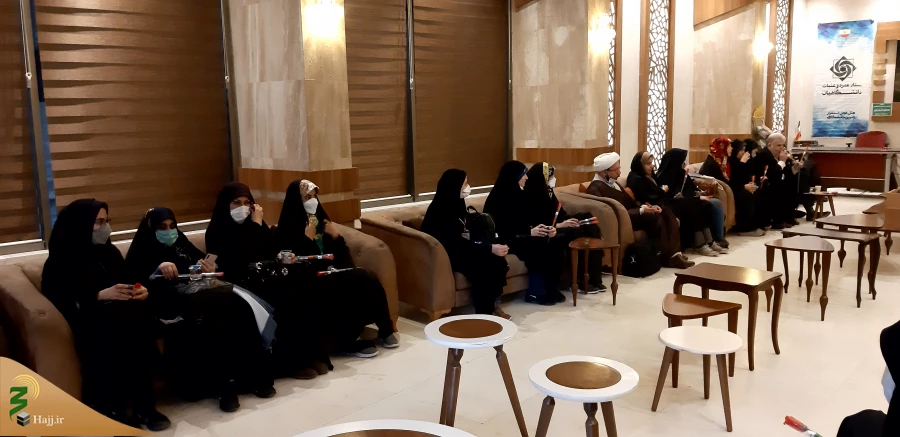 مسئول دفتر نمایندگی بعثه مقام معظم رهبری در عراق: 
دانشجویان سفیر امام حسین (ع) در دانشگاه ها و مراکز علمی باشند 2