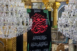 سیاهپوش کردن آستان قدس عباسی به مناسبت فرارسیدن سالروز شهادت امام موسی الکاظم (علیه السلام) 3