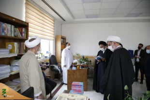 حجت الاسلام والمسلمین نواب مطرح کرد؛

ضرورت عرضه آثار پژوهشکده حج و زیارت در بستر فضای مجازی 4